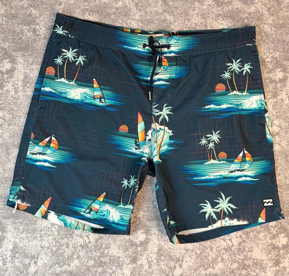 Billabong Sundays Layback Boardshorts Size M Tropical Sunset Print